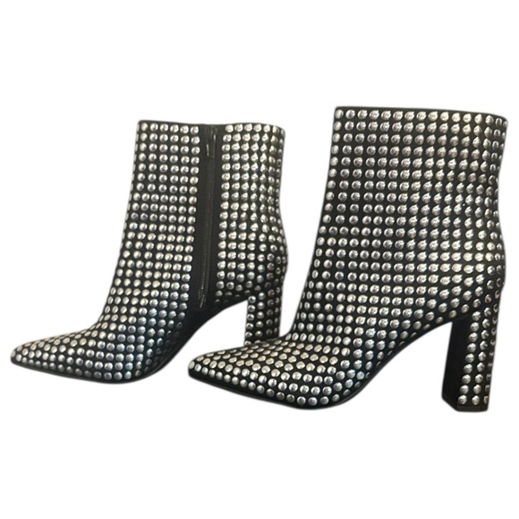 INC International Concepts Shoes - HOST PICK INC Black and Silver Metallic Studded Ankle Boots size 7